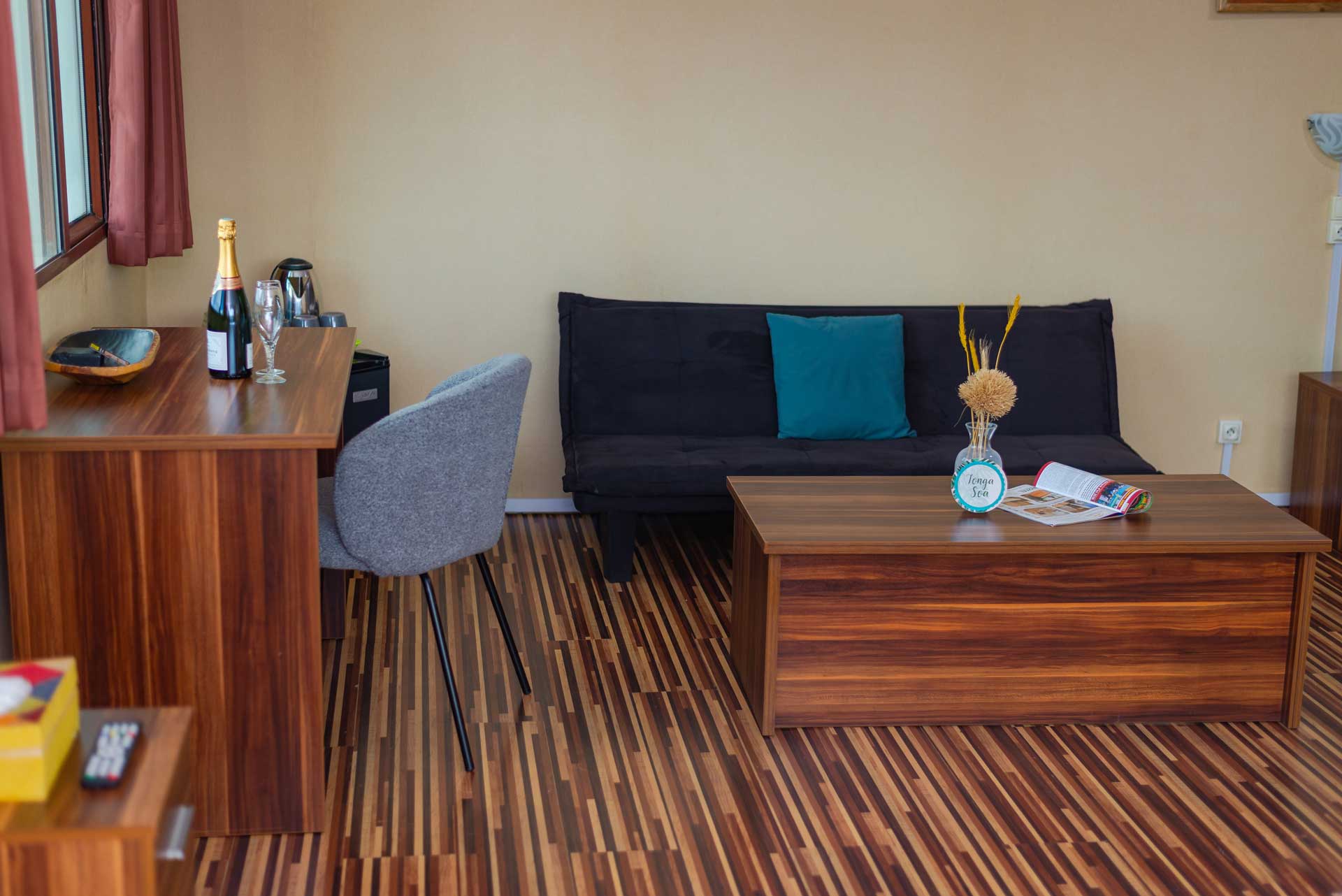 chambre familiale à Antaninarenina avec coin salon