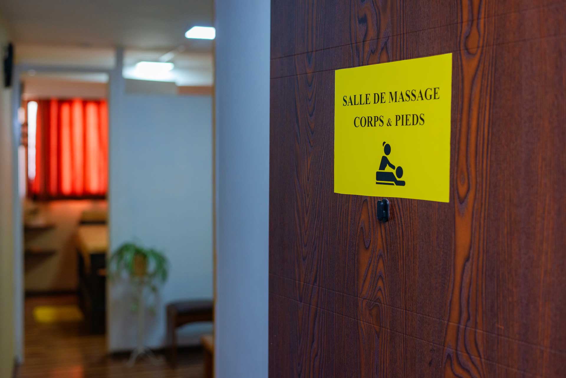 Entrée salle de massage Hotel le Pousse Pousse Antaninarenina